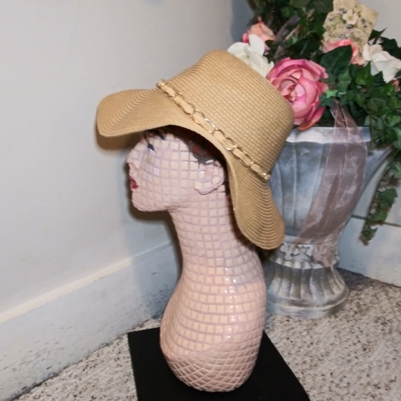 Retro 70's Tan Floppy Sun/Beach Hat With Chain Detail - Picture 2 of 9